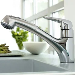 Grohe Eurodisc Kitchen Sink Mixer With Pull Out Spray -Espaces Bain Shop 32257001 d1