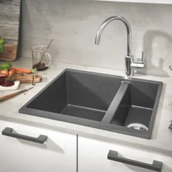 Grohe Concetto Single-Lever Sink Mixer Tap With Swivel Outlet -Espaces Bain Shop 32661003 d1
