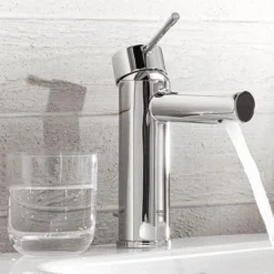 Grohe Essence S-Size Mono Basin Mixer With Pop-up Waste -Espaces Bain Shop 32898001 d1