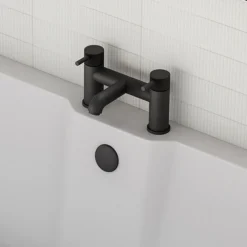 Arezzo Fluted Round Matt Black Bath Filler Tap -Espaces Bain Shop az7tmbf d6