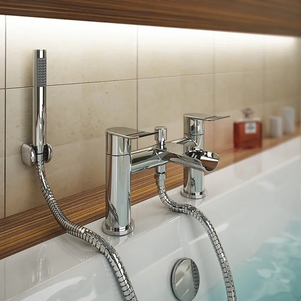 Luna Waterfall Bath Shower Mixer With Shower Kit - Chrome 5 Luna Waterfall Bath Shower Mixer With Shower Kit - Chrome - Image 3